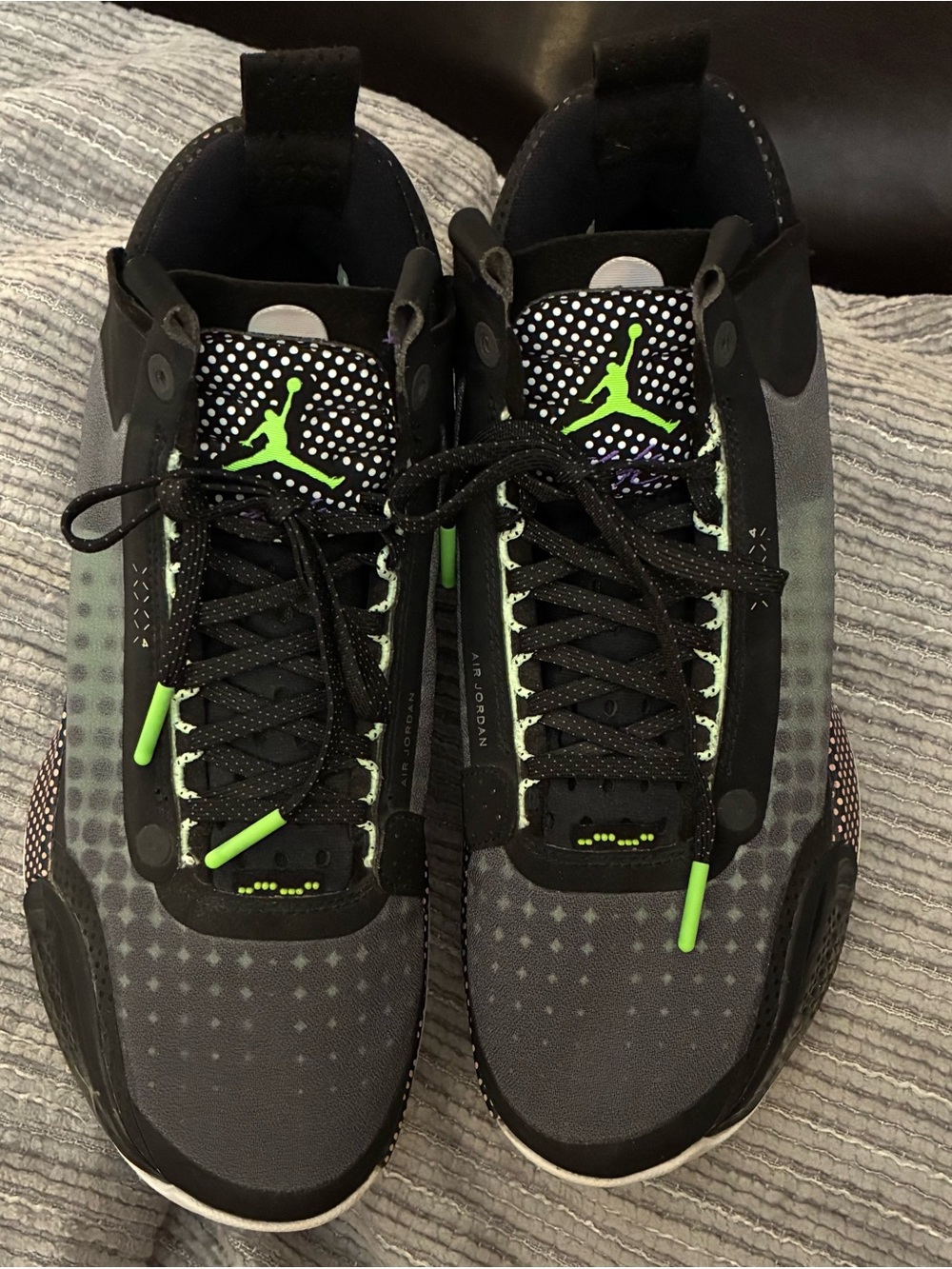 Premium condition Nike Air Jordan 34 GS halftone dots vapor green 7Y/women 8.5